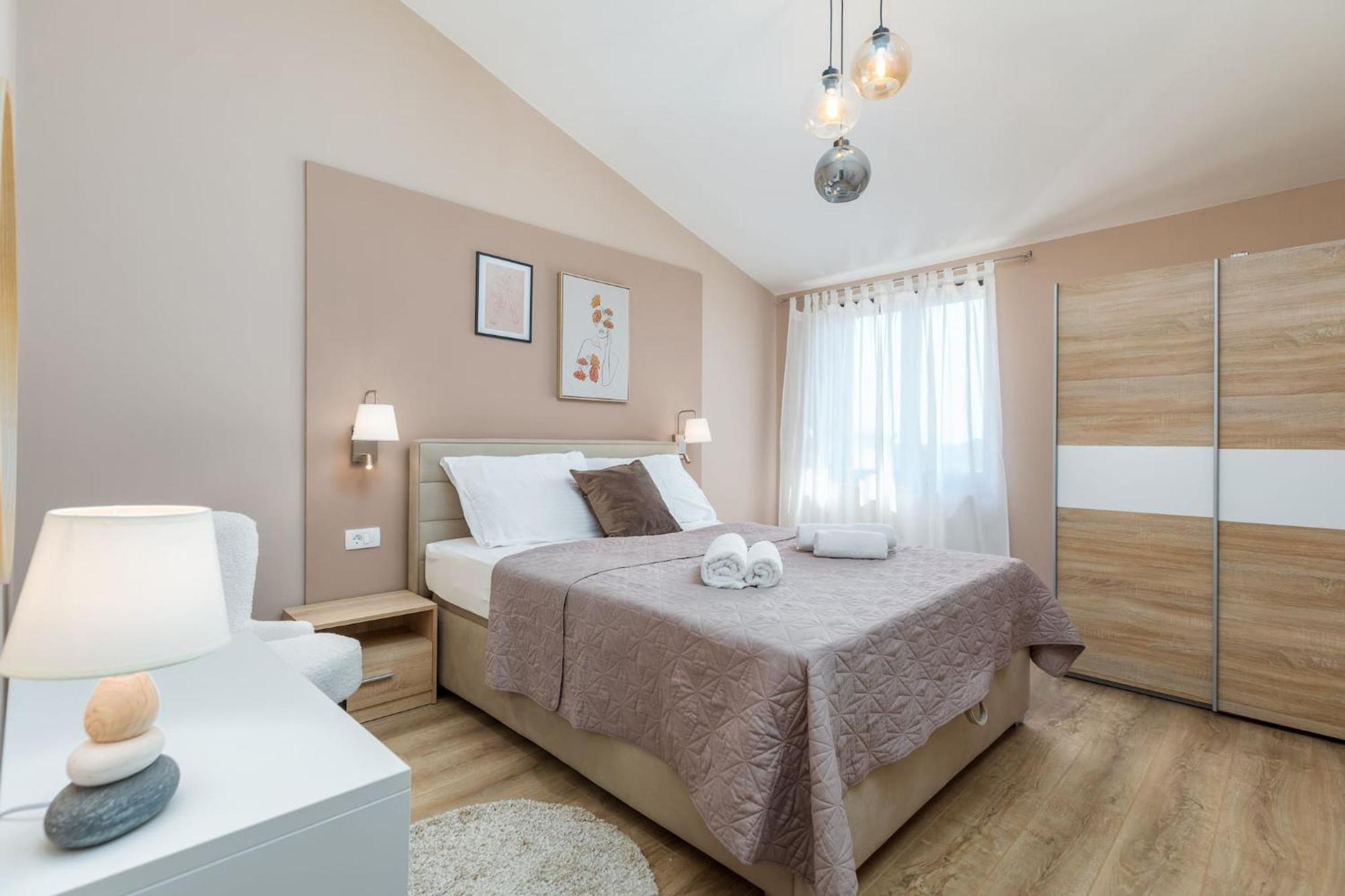 Marceta - Apartments & Rooms With Swimming Pool Fazana Bagian luar foto